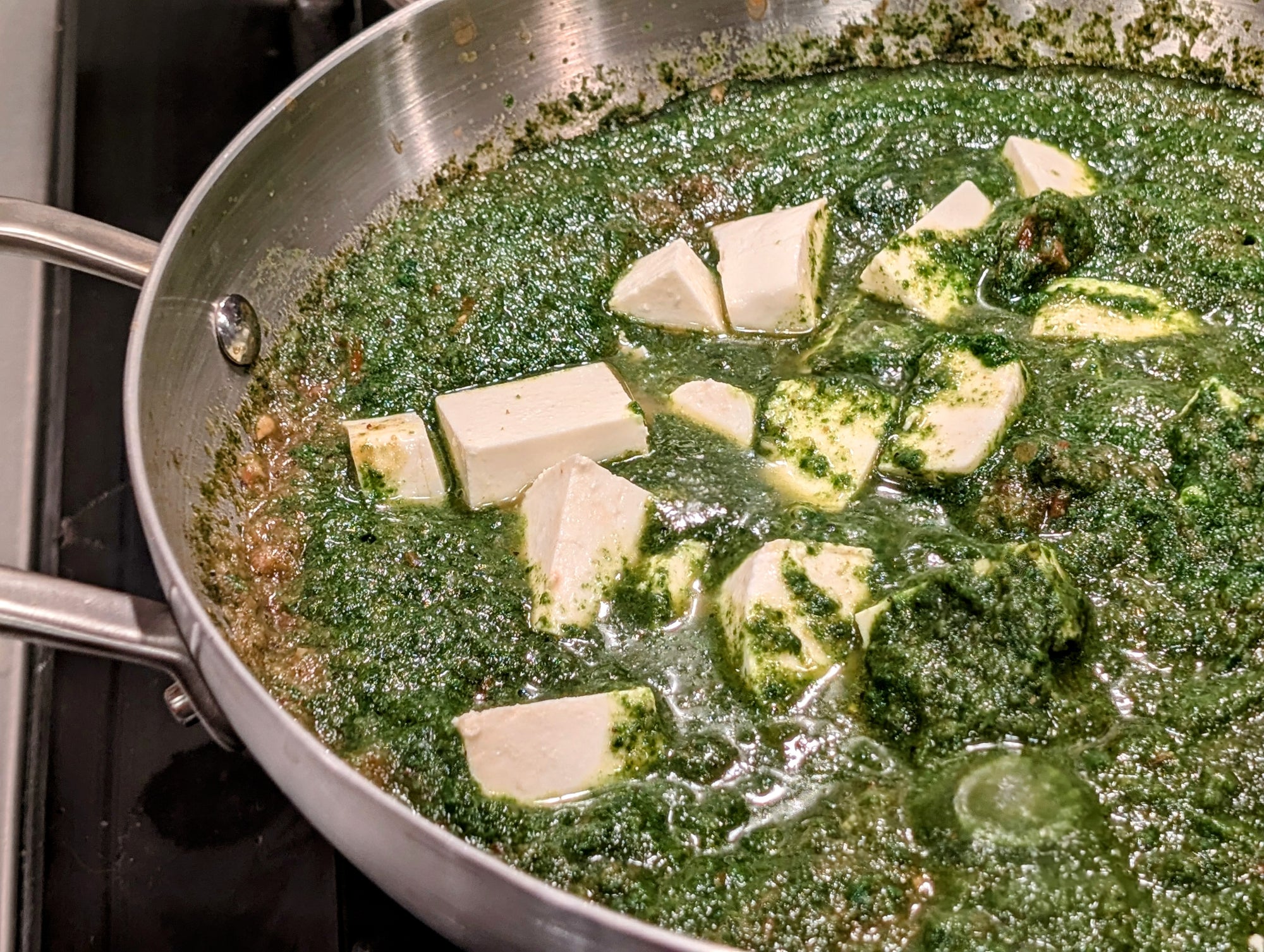 Saag Paneer made easy with DHOL Spice Mix! Bring bold, authentic Indian flavors to your kitchen.